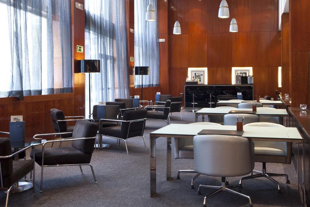 Ac Hotel Avenida De America By Marriott Madrid Exteriör bild