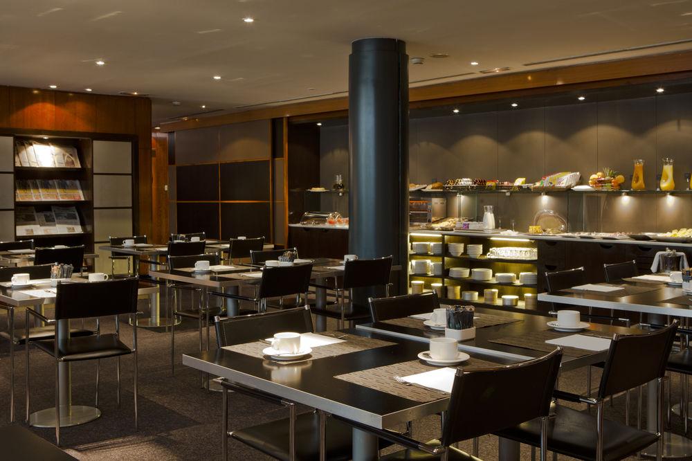 Ac Hotel Avenida De America By Marriott Madrid Exteriör bild