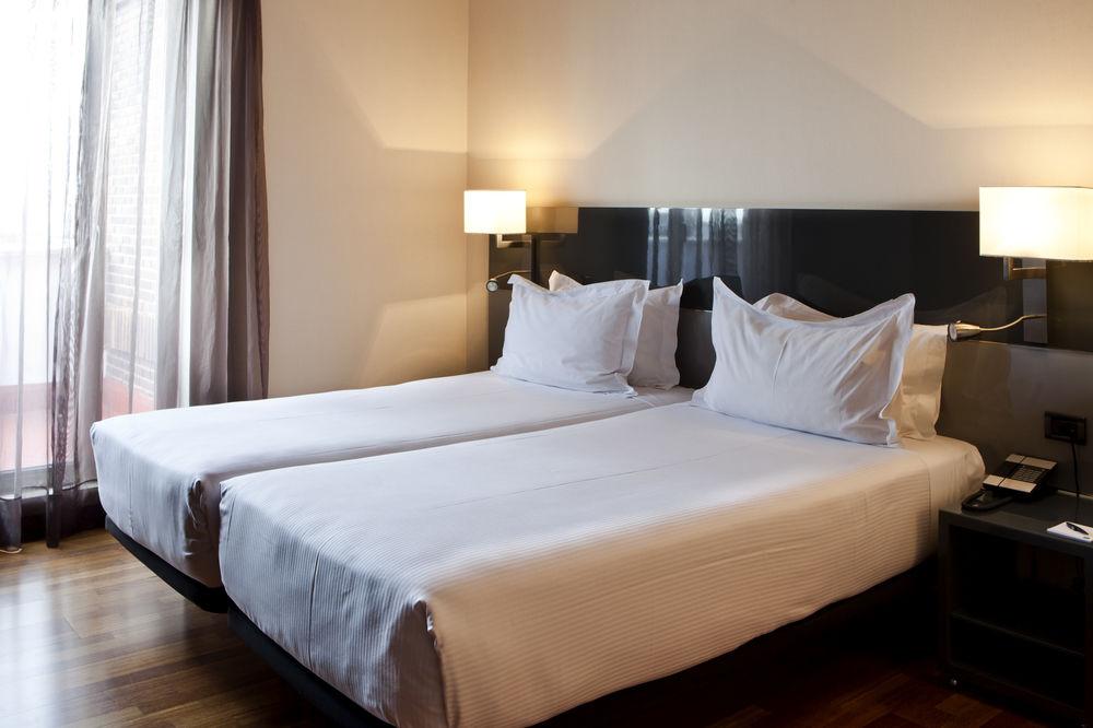 Ac Hotel Avenida De America By Marriott Madrid Exteriör bild