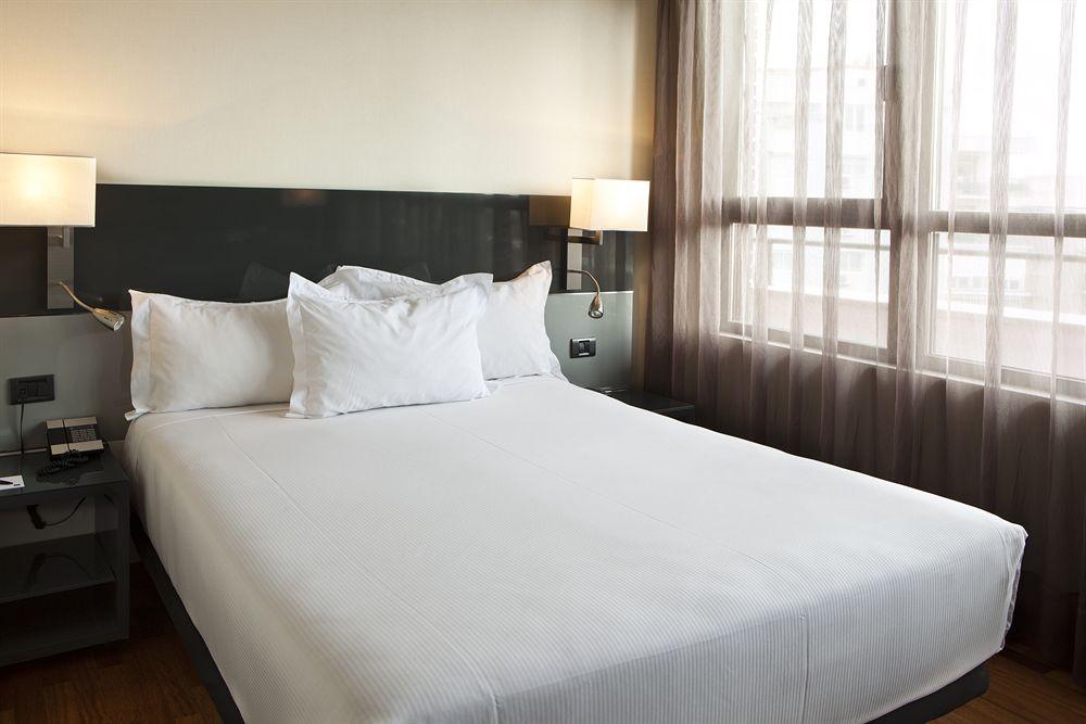 Ac Hotel Avenida De America By Marriott Madrid Exteriör bild