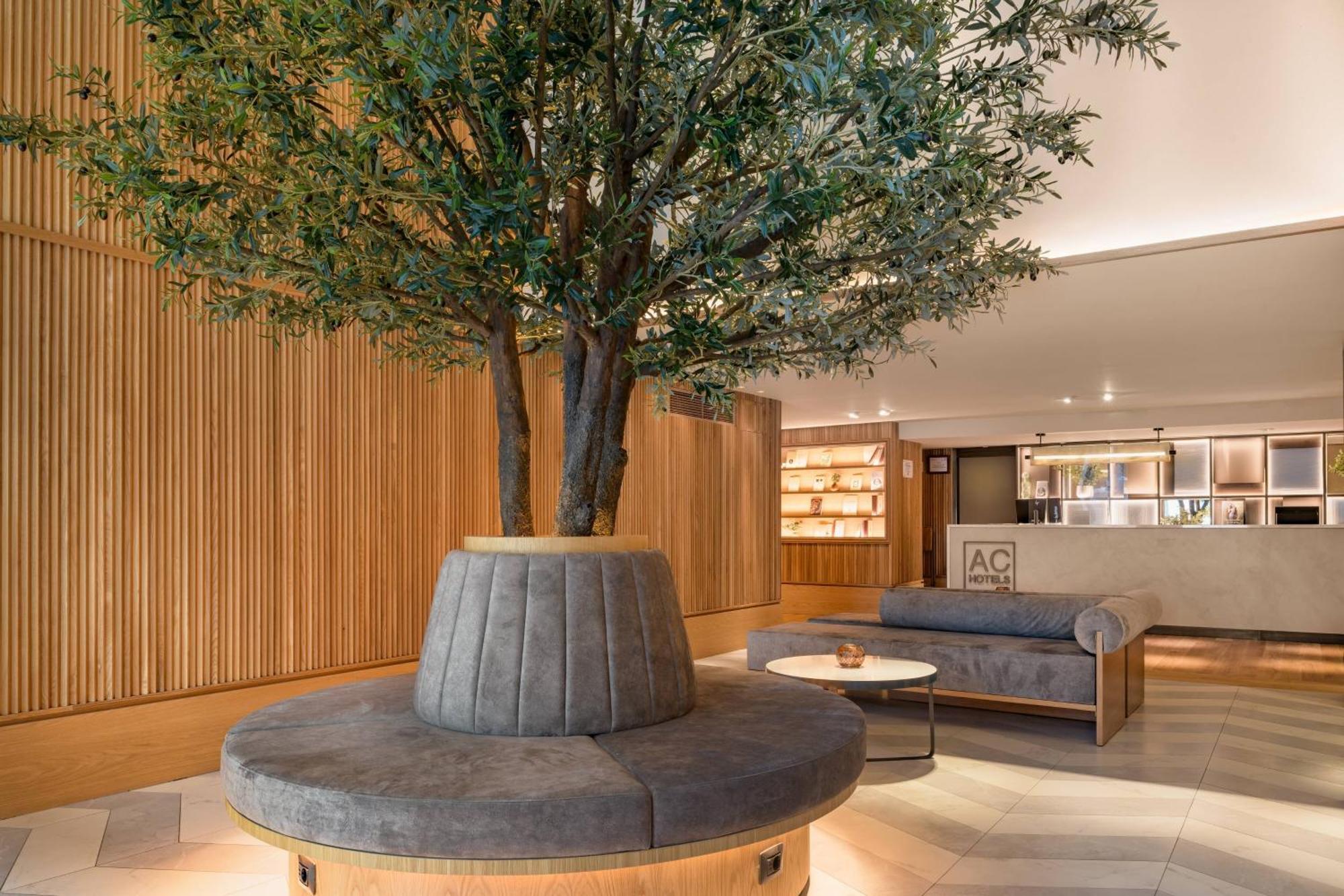 Ac Hotel Avenida De America By Marriott Madrid Exteriör bild