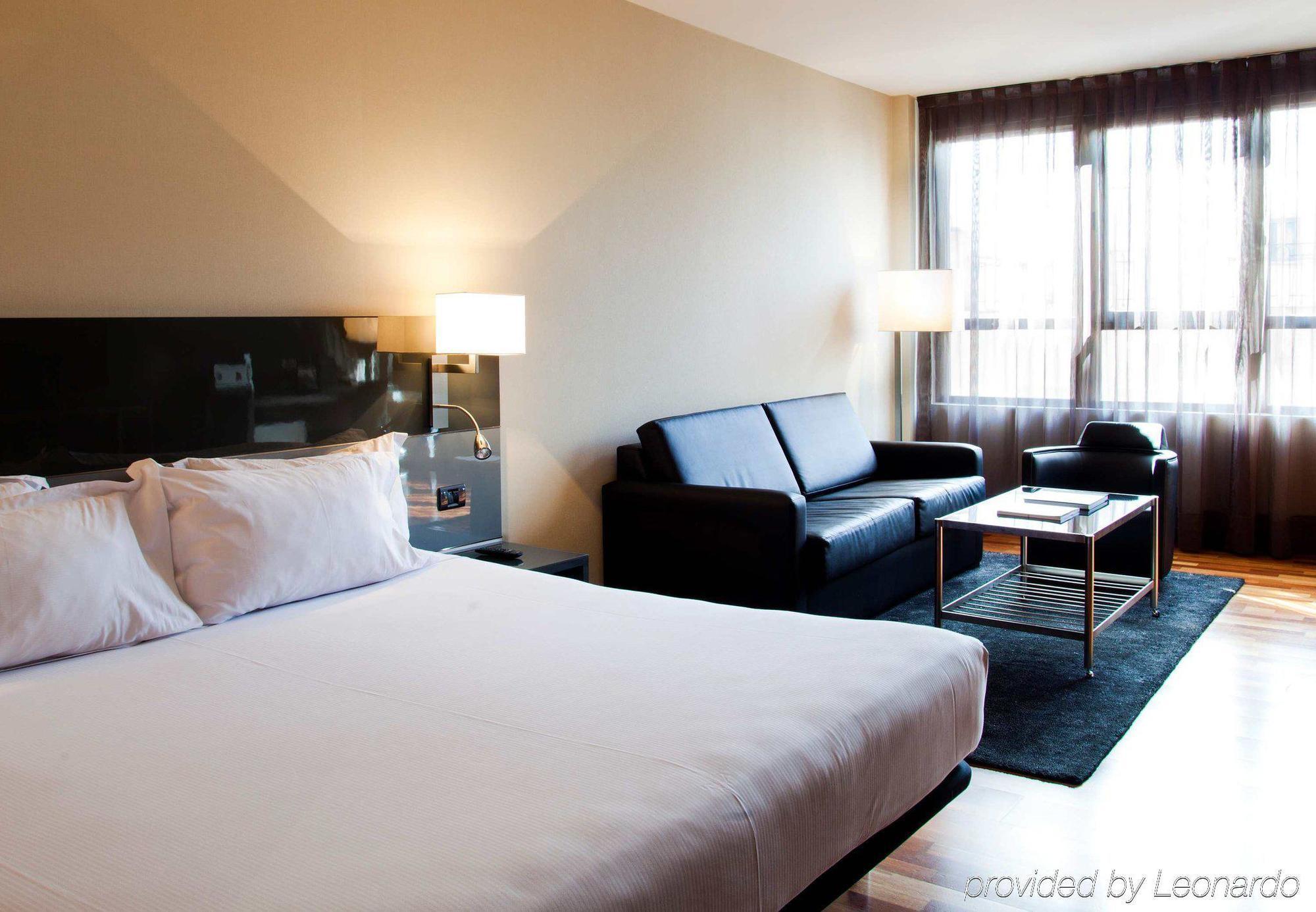 Ac Hotel Avenida De America By Marriott Madrid Rum bild